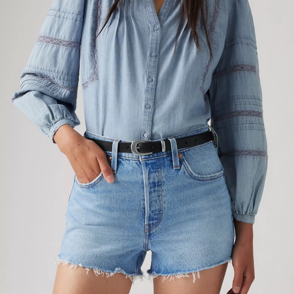 Levi's 501 Denim Shorts Size 28 Light Wash